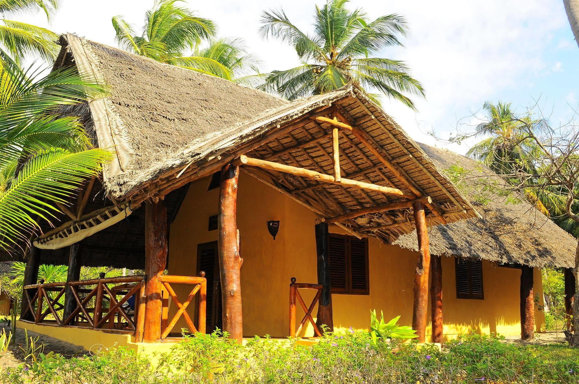 Kinasi Lodge Utende Zewnętrze zdjęcie