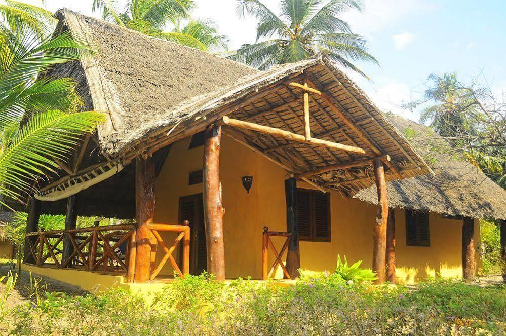 Kinasi Lodge Utende Zewnętrze zdjęcie