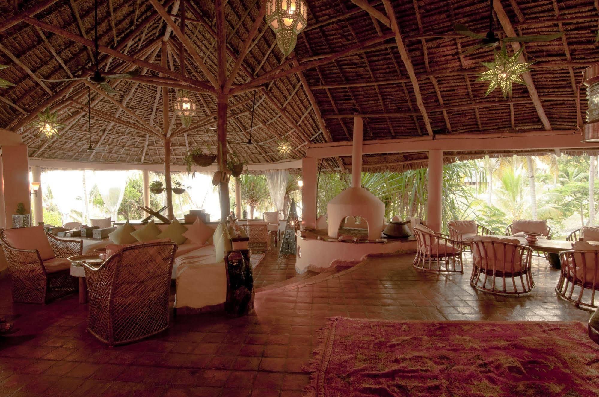 Kinasi Lodge Utende Zewnętrze zdjęcie
