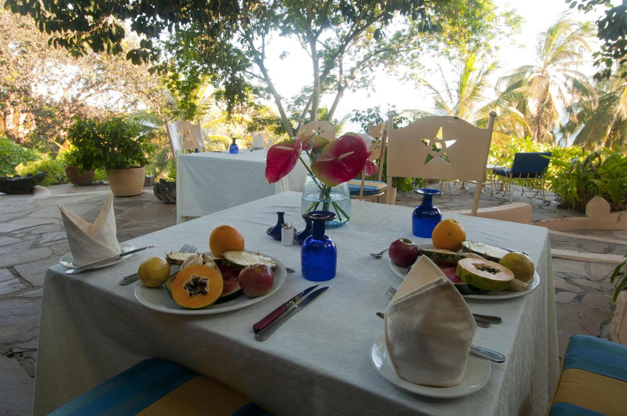 Kinasi Lodge Utende Zewnętrze zdjęcie