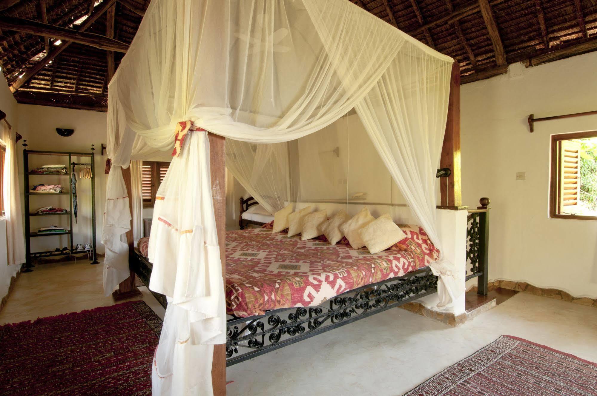 Kinasi Lodge Utende Zewnętrze zdjęcie