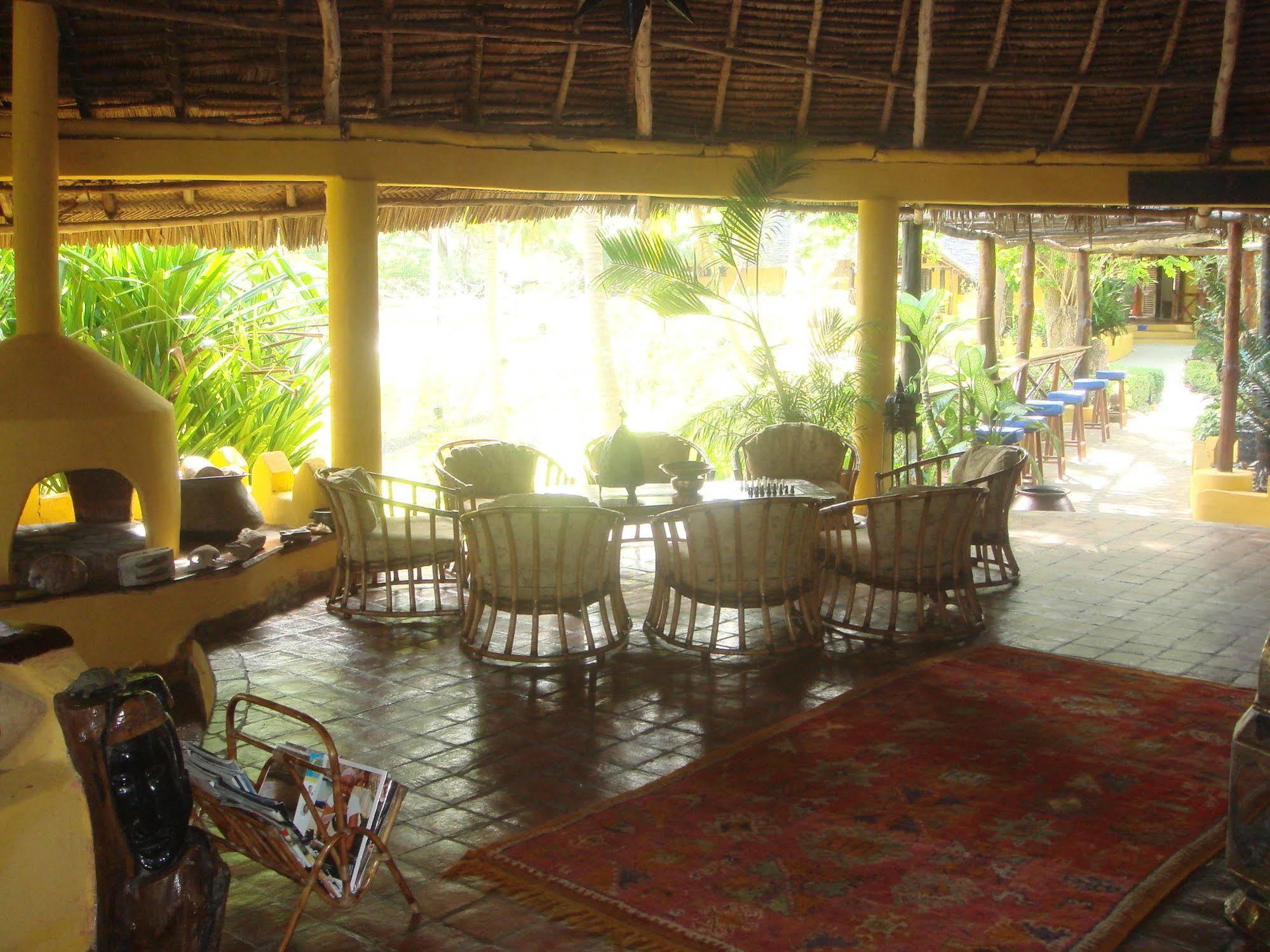 Kinasi Lodge Utende Zewnętrze zdjęcie